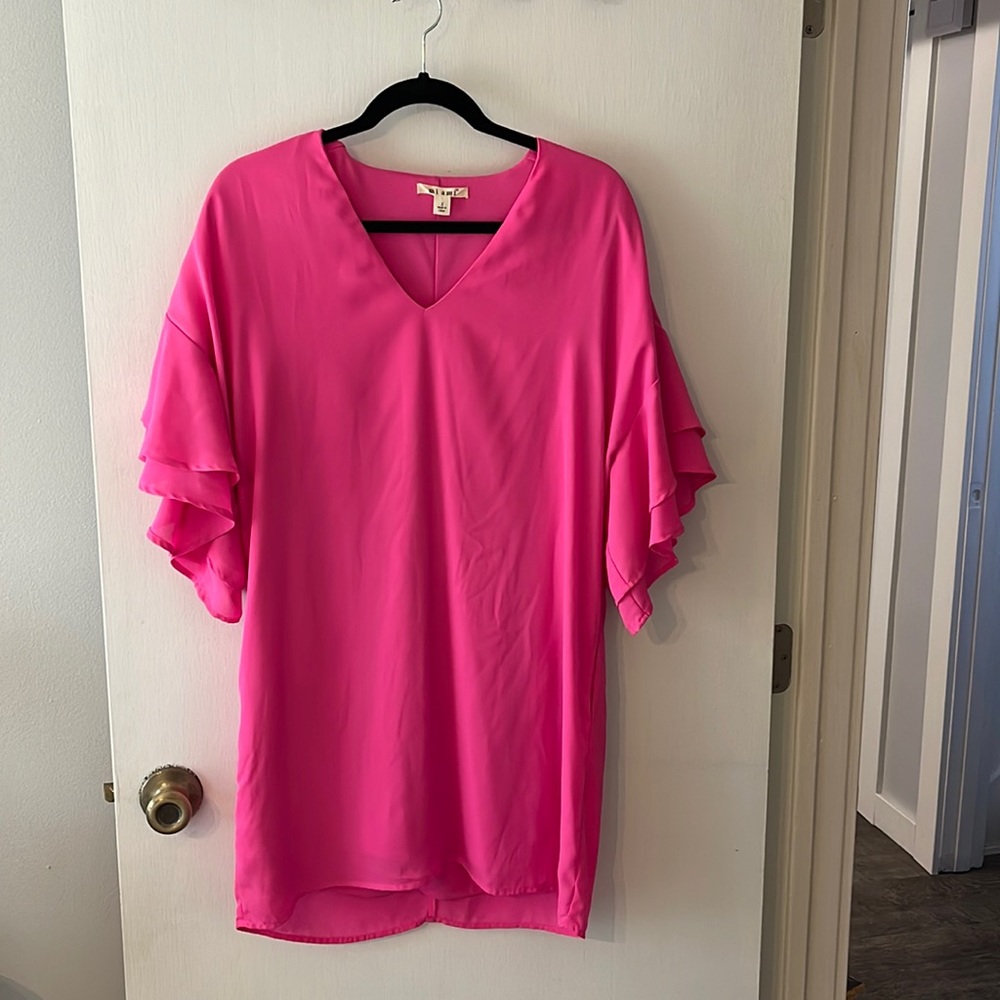 Pink shift dress w ruffle sleeves